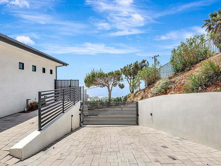 5402 Horizon Dr — Photo 27