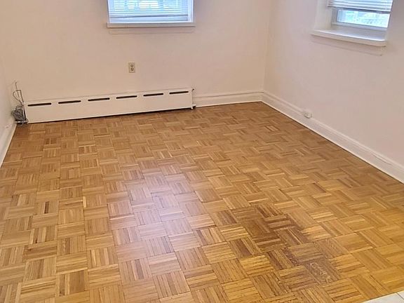 3rd image of 2551 Morgan Ave #1