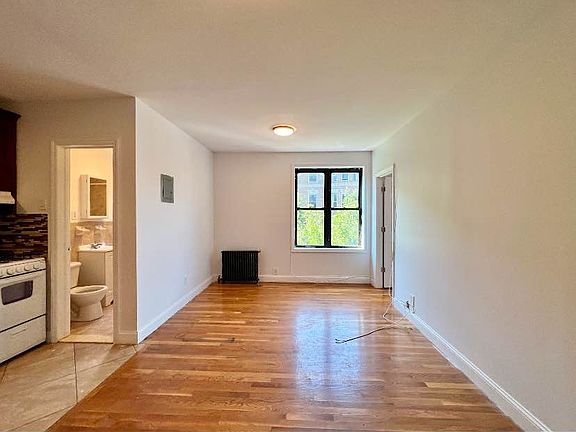 2nd image of 57 Herkimer St APT 303