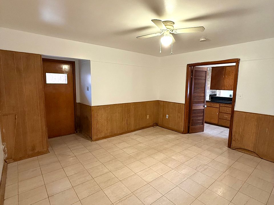 1st image of 20499 Fairview Dr