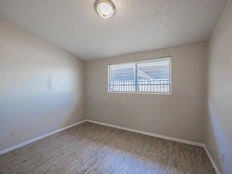2115 W Devonshire Ave, Phoenix Az — Photo 24
