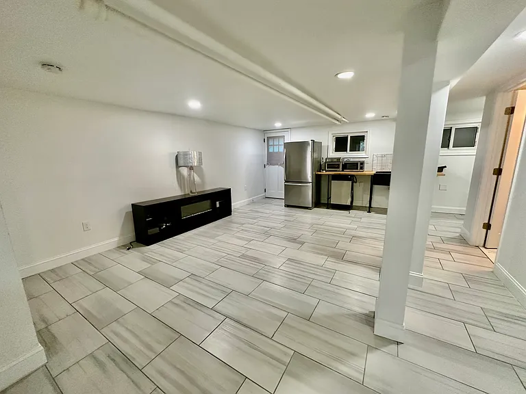 1342 Taylor St NW #BASEMENT — Photo 6