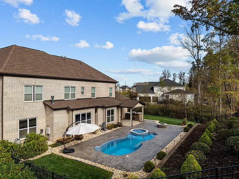 18314 Doves Crest Rd — Photo 2