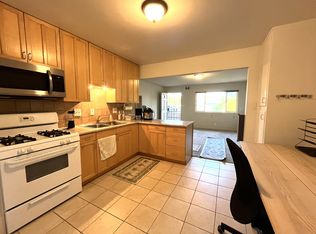 1715 6th St #B, Berkeley, CA 94710