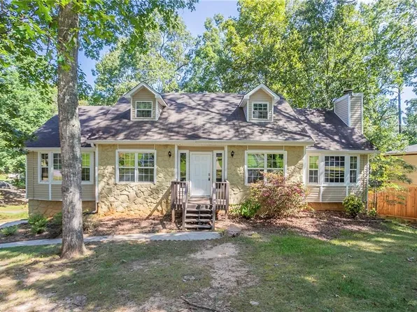 9894 Riverwood Ct, Douglasville, GA 30135