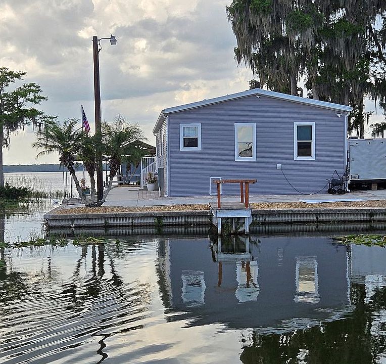 1st image of 954 Villa Lagoon Dr