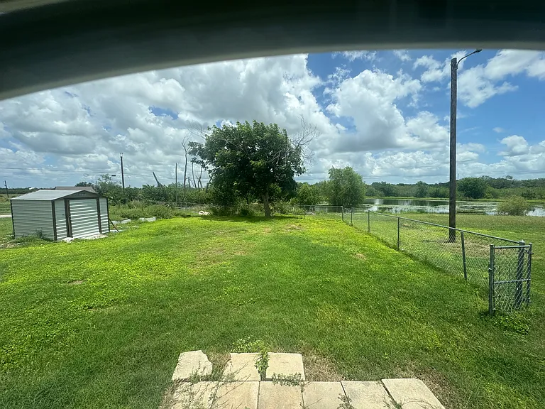 114 Daisy Dr — Photo 16