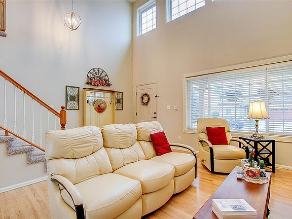 4th image of 8035 Radcliff Dr
