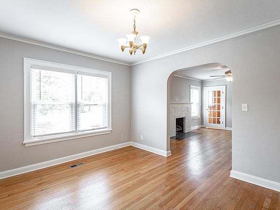 3rd image of 12 Orlando Dr