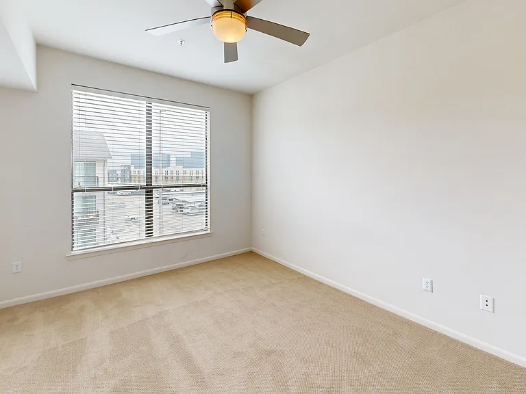 Residences at the Domain — Photo 45