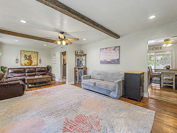 4th image of 209 37th St