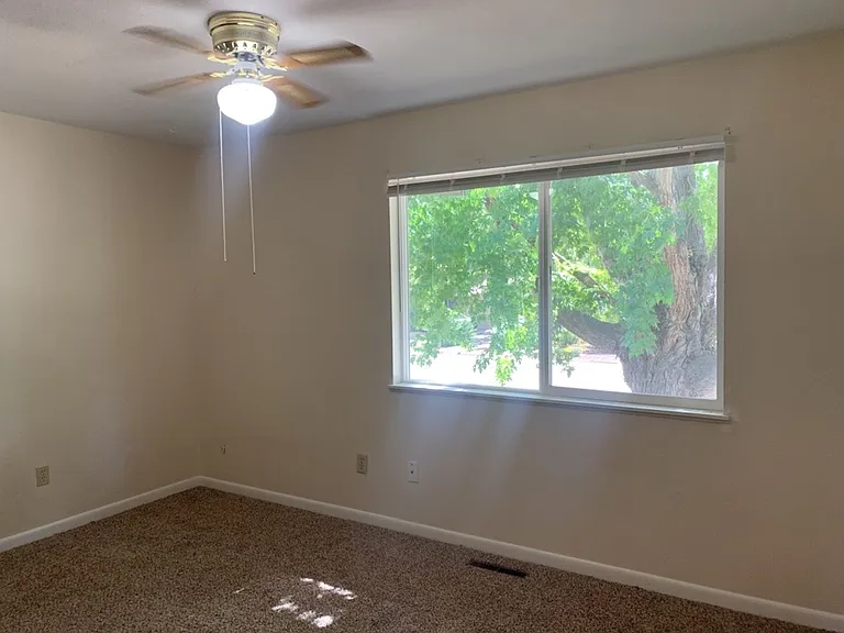 320 Del Clair Rd — Photo 11