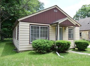 1280 S Parkway Dr, Brookfield, WI 53005