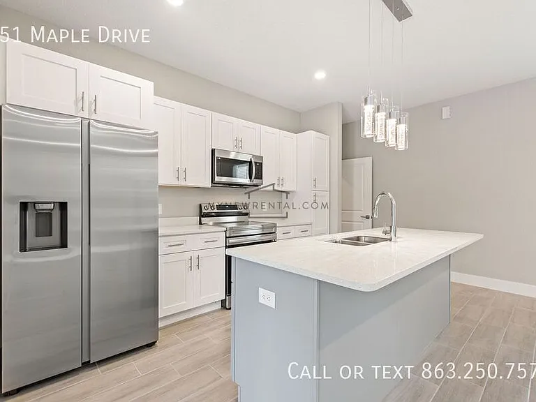 151 Maple Dr — Photo 8