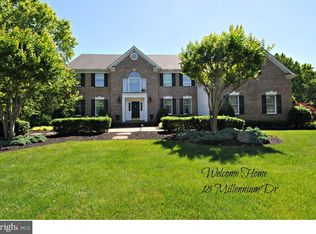 18 Millennium Dr, Columbus, NJ 08022