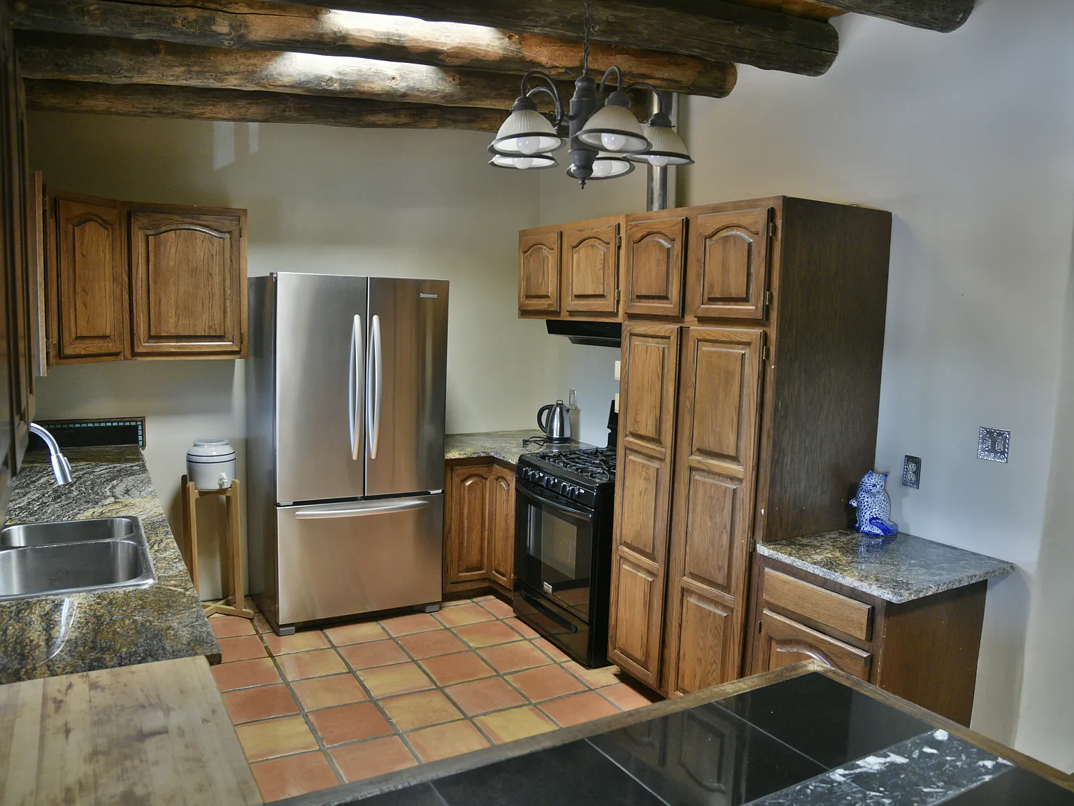 424 Apodaca Hl — Photo 3