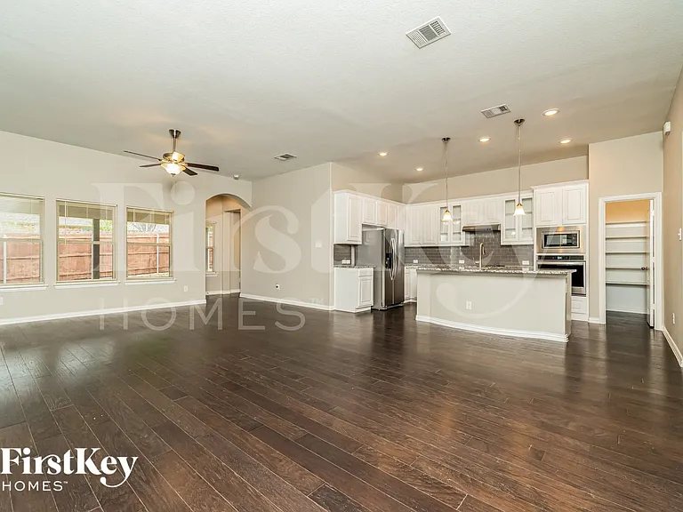 413 Pheasant Hill Ln — Photo 5