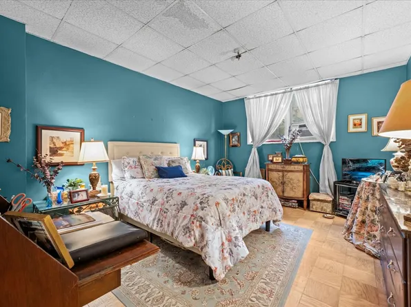 3200 Netherland Avenue image 9 of 18