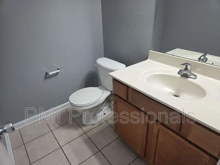 1214 Timber Creek Dr — Photo 9