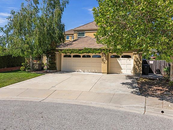 3rd image of 1525 Windsong Ct