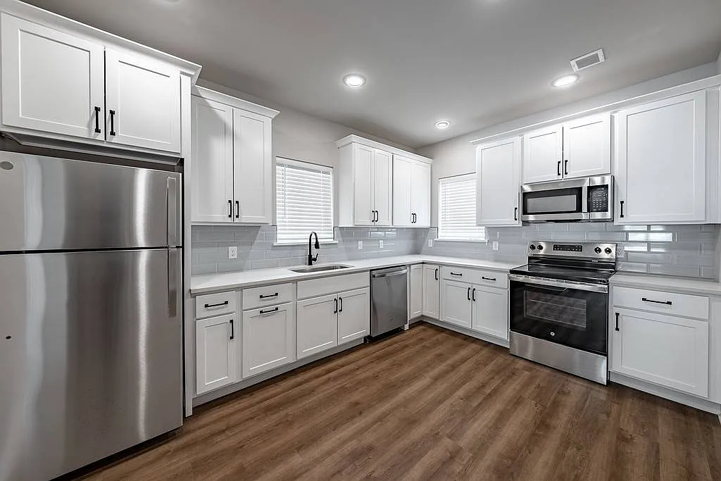 Studio, $2,625 — Photo 1
