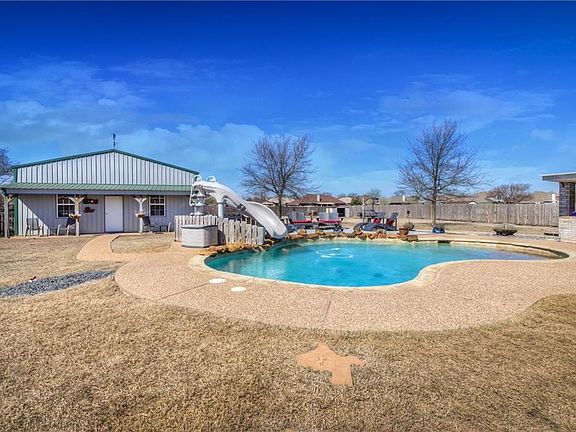 2nd image of 437 Tierra Ln