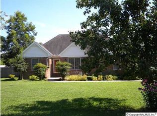 242 T R Christian Rd, New Hope, AL 35760