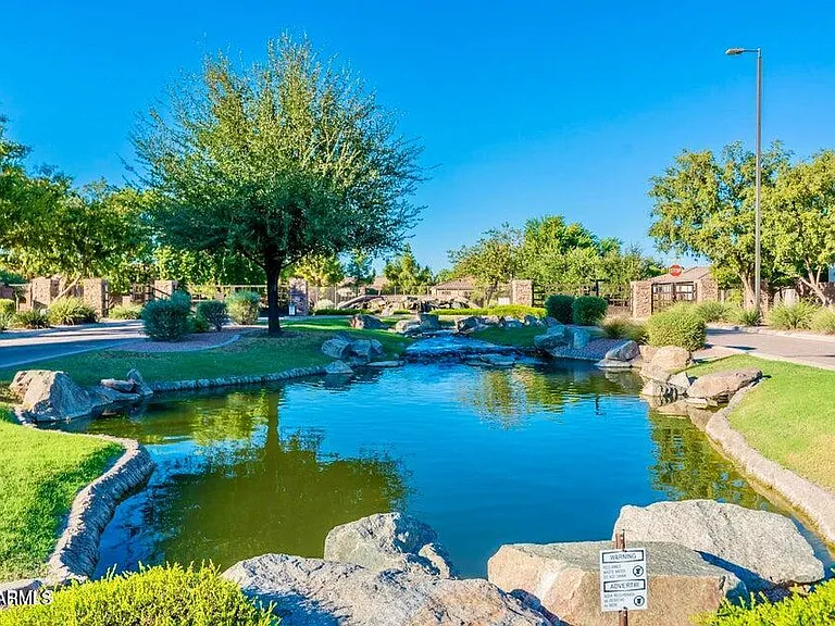 900 W Macaw Dr — Photo 81