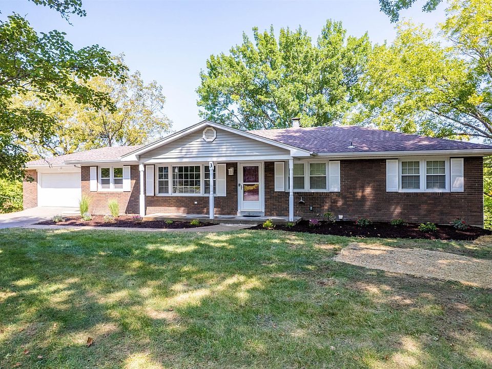 1st image of 3 Mumford Dr