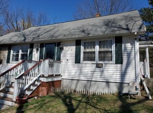 560 Mendon Rd, Woonsocket, RI 02895