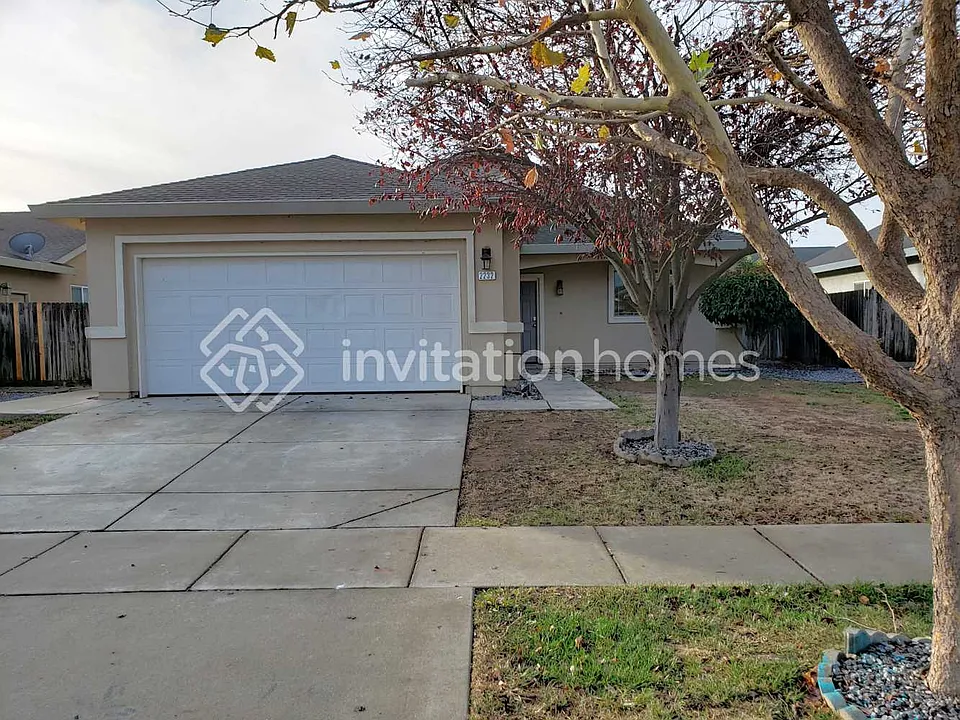 2232 Roberta Ave