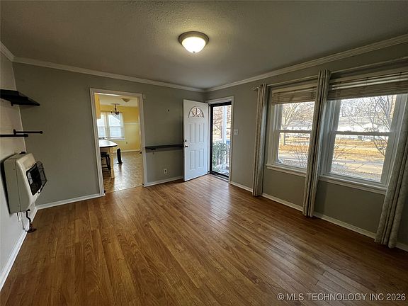 5th image of 2109 Haskell Blvd