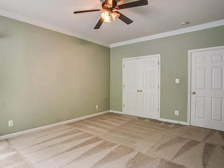 10410 Silver Creek Ct — Photo 16