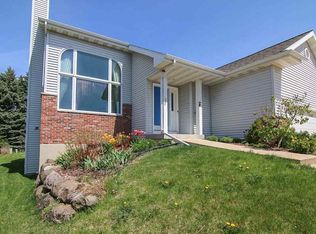 5466 Quarry Hill Dr, Madison, WI 53711