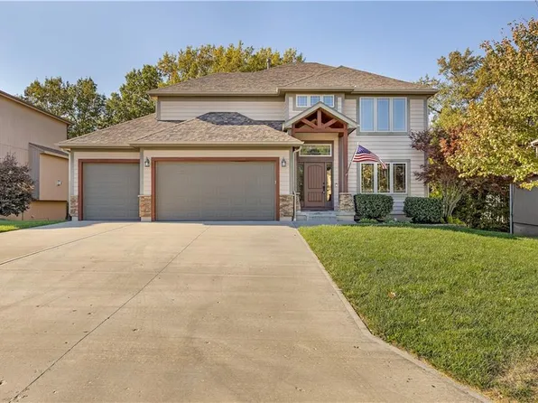 1236 Vivian Dr, Warrensburg, MO 64093