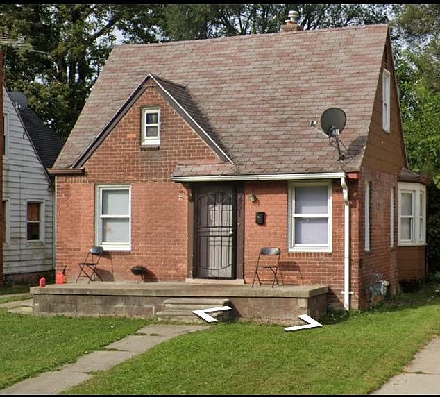 1st image of 20451 Revere St