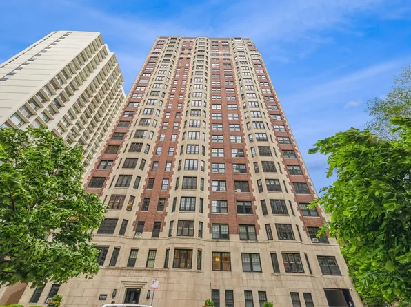 421 W Melrose St APT 10B, Chicago, IL 60657