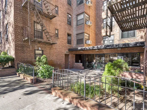 32-20 91 St. #611, Elmhurst, NY 11369