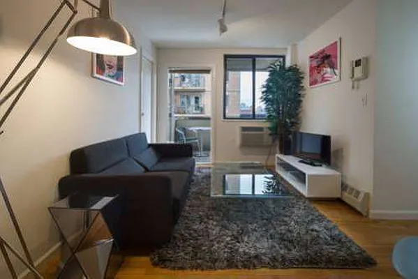 Rented by The Downtown LLC | media 23