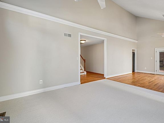 4th image of 5106 Thunder Hill Rd