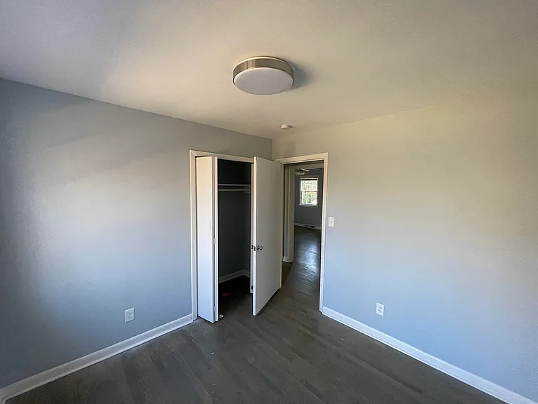 4305 Wedgewood Dr — Photo 2