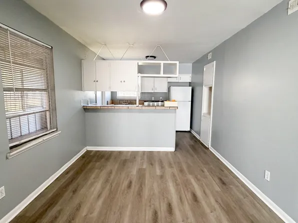 Kentwood Apartments