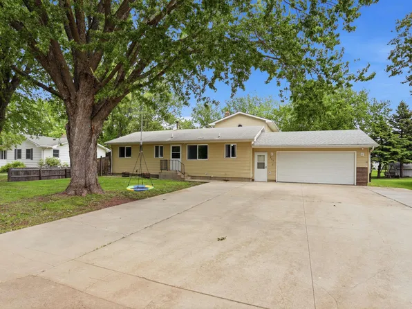 704 S Albert St, Freeman, SD 57029