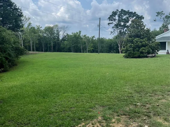 831 Beersheba Rd S, Clover, SC 29710