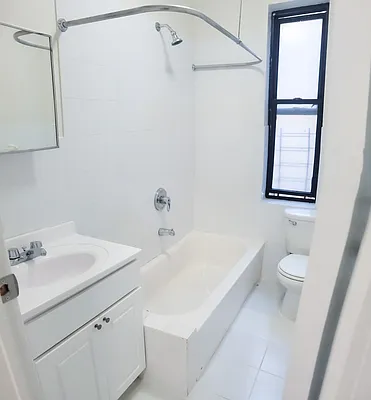 Rented by New York Residence | media 36