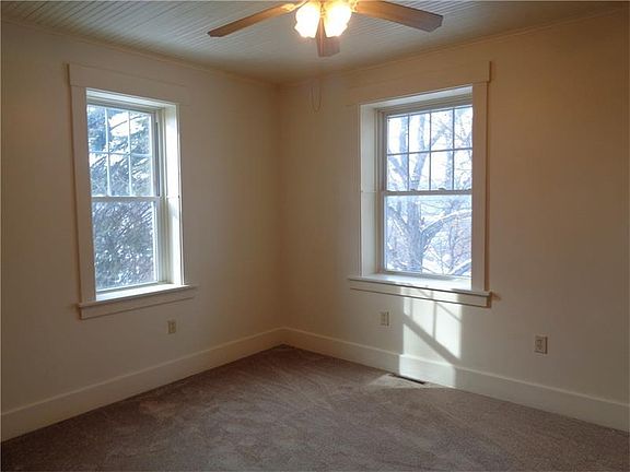5th image of 197 Glenwood Dr