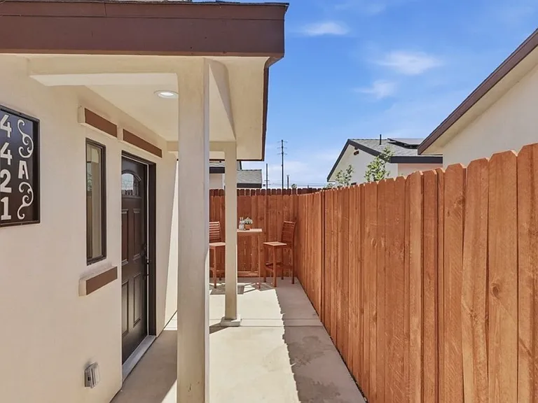 4421 Phelan Ave #B — Photo 3