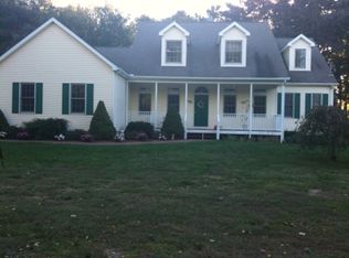 7 Reservoir Rd, Old Saybrook, CT 06475