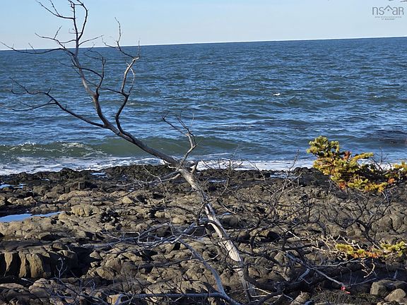 2nd image of LOT Shore Rd