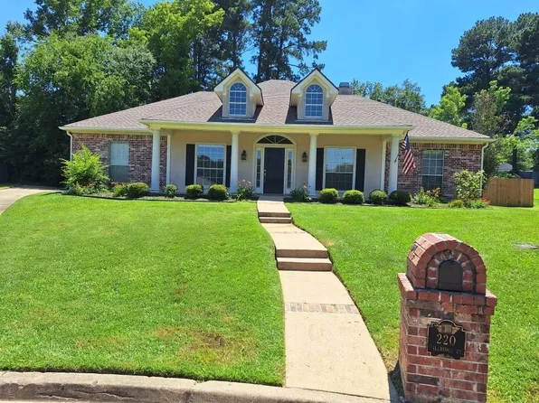 220 Millridge Ct, White Oak, TX 75693